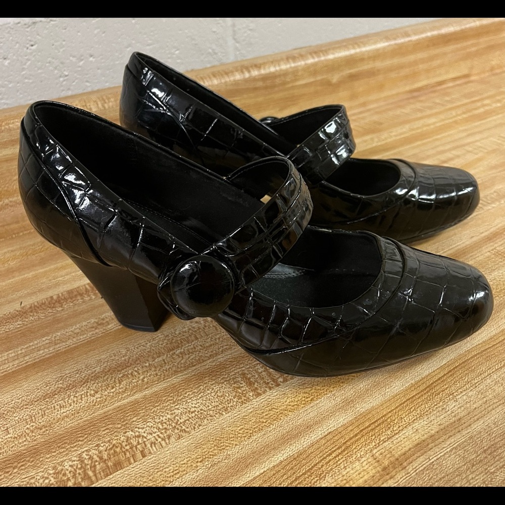 Clarks 9W Black Croc Print Mary Janes